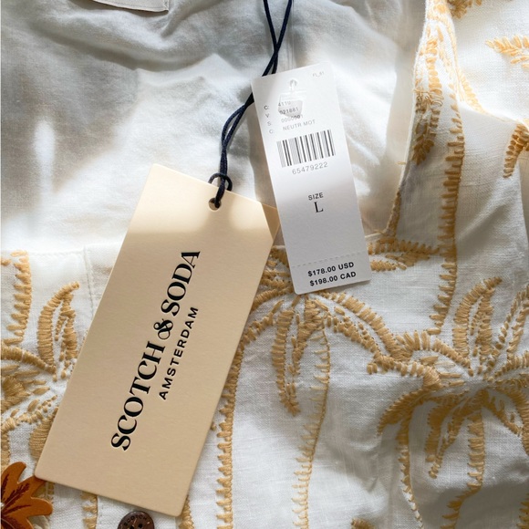 Anthropologie Scotch & Soda Cropped Scoop-Neck Buttondown - Picture 2 of 7